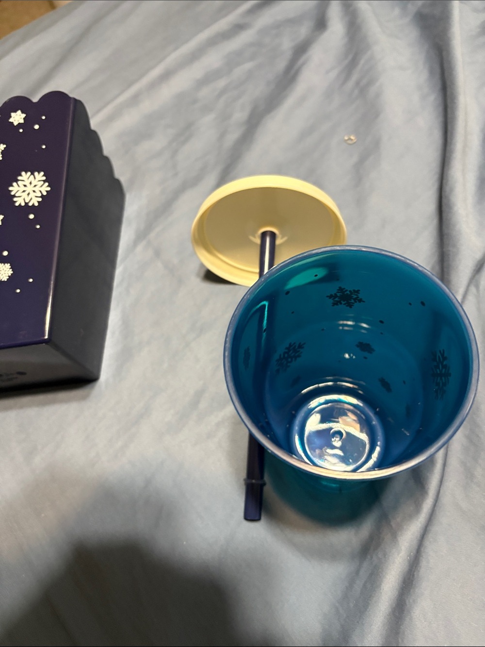 Navy Snowflake plastic Tumbler & Box Set new - Picture 6 of 8